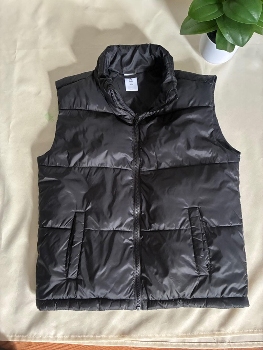 Black Quilted Puffer Vest - Unbranded